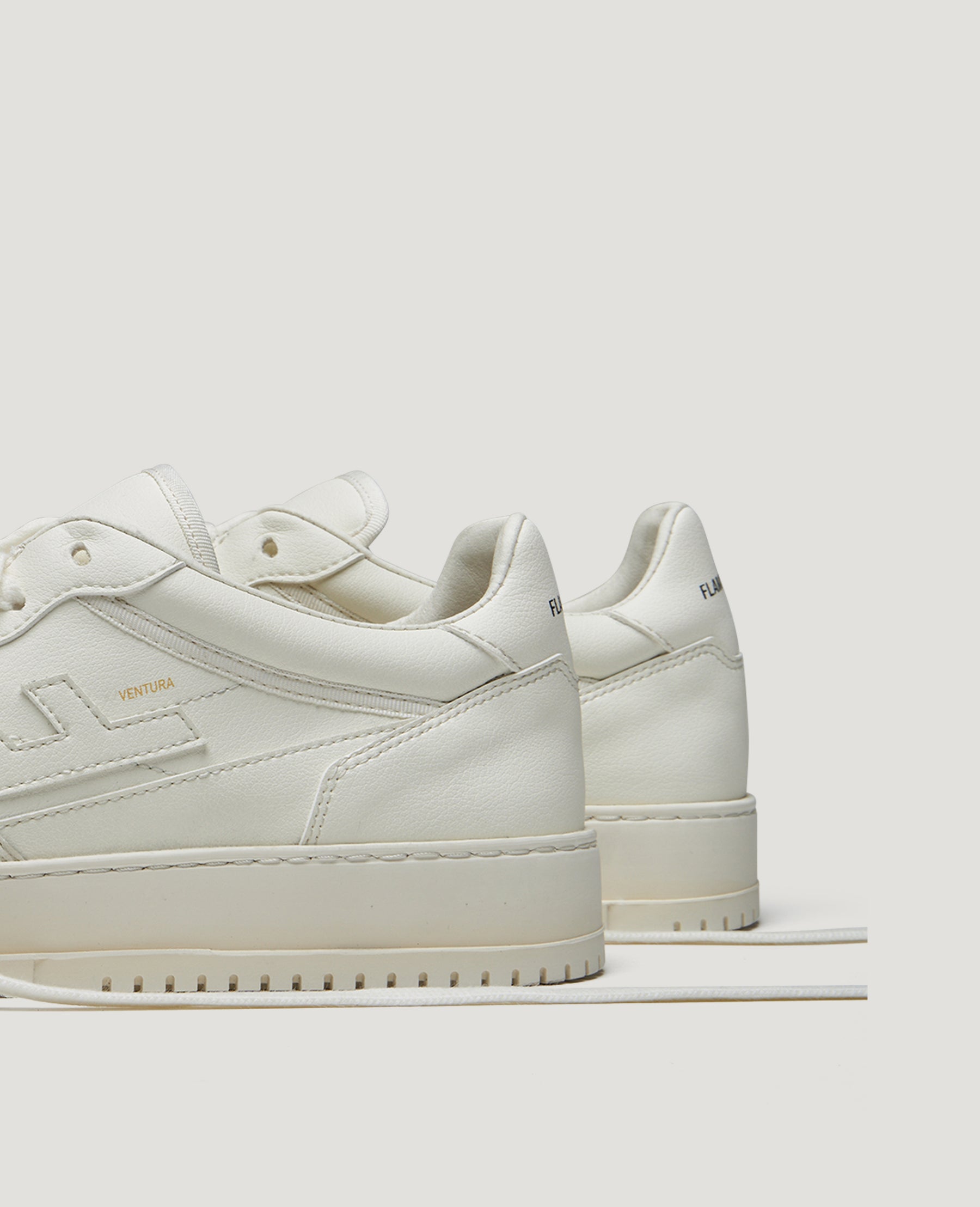 VENTURA CLEAN WHITE