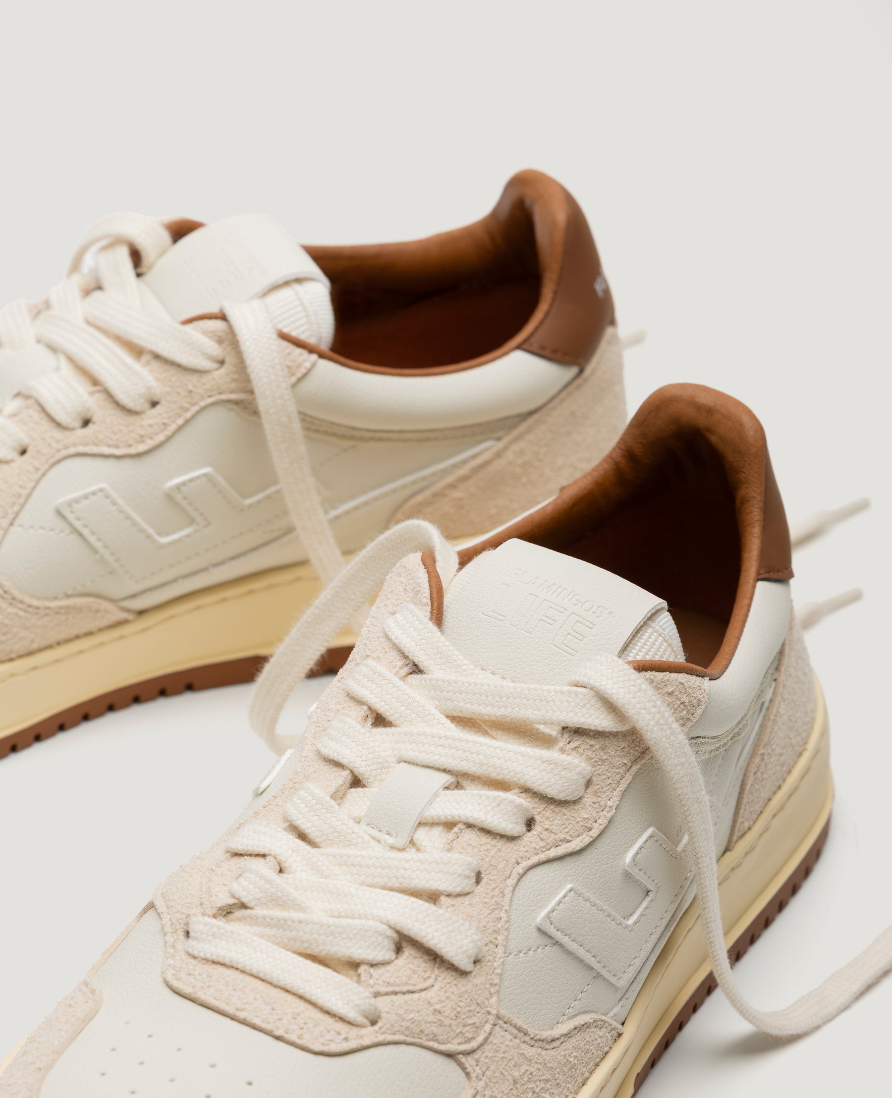 VENTURA VINTAGE WOODY